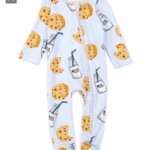 Mud Pie 6-9 months Milk